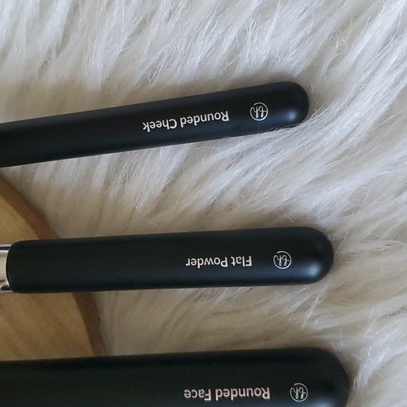 BH Cosmetics Face Essentials Makeup Brushes - Picture 5 of 5